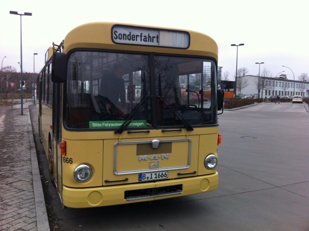 Wohnungsgenossenschaften vor Ort: Eine Bustour durch den Bezirk Marzahn-Hellersdorf
