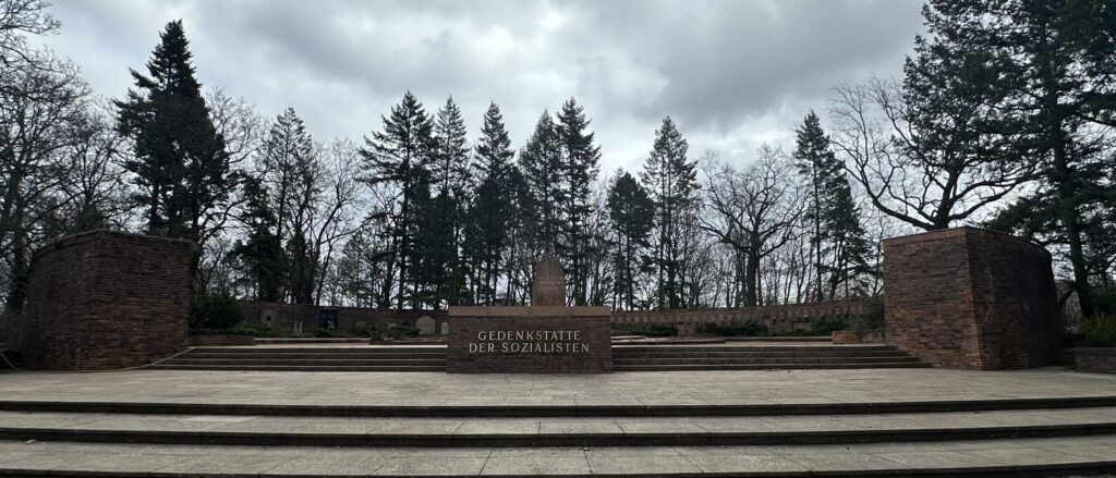 Rundgang über den Zentralfriedhof Friedrichsfelde
