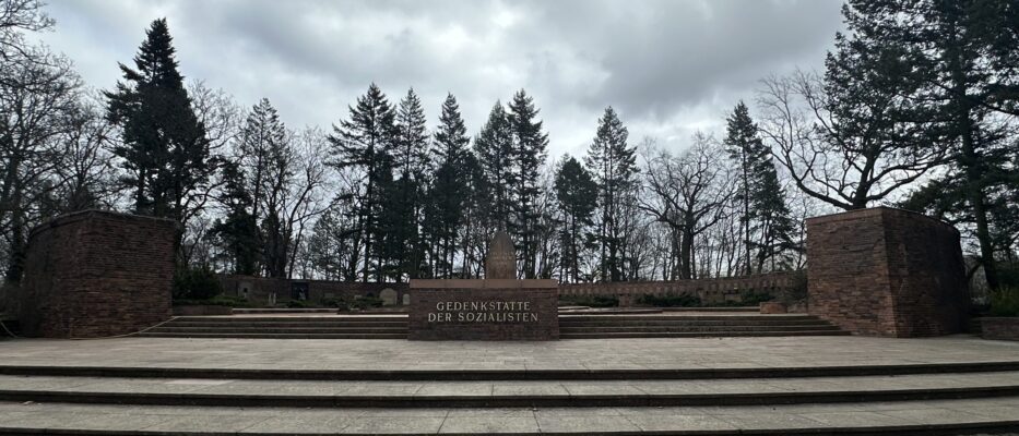 Rundgang über den Zentralfriedhof Friedrichsfelde mit der »Gedenkstätte der Sozialisten«